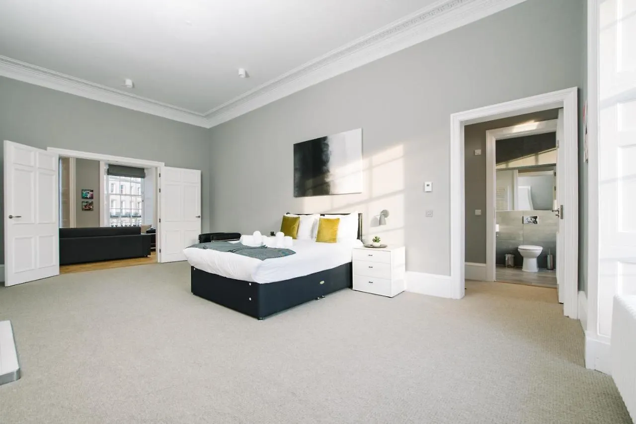 Joivy Bold And Spacious 1Bed Home, Near Haymarket Train Station Edinburgh United Kingdom